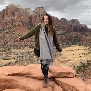 Meet your Posher, Olivia